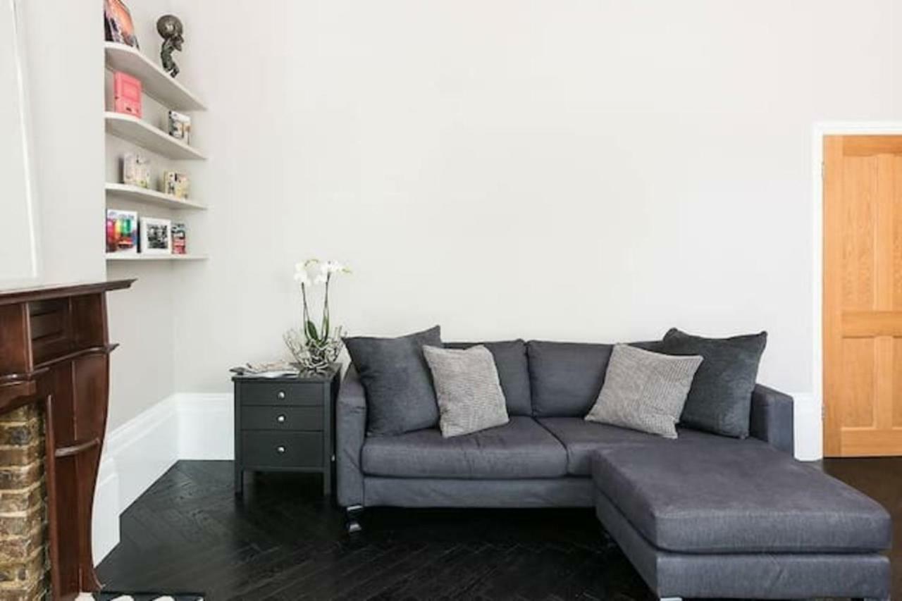 Punk Hip - Plush 1-bed In Camden Town Londra